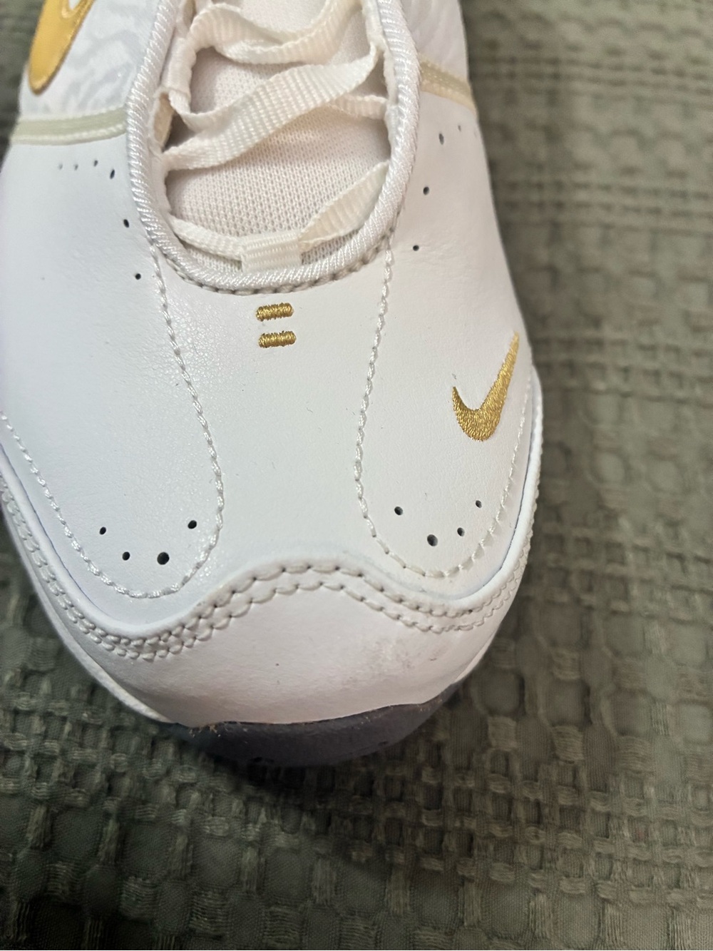 Nike Women’s White and Gold Low-Top Athletic Sneakers - Picture 3 of 7